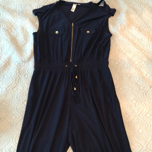 Emma & Michele XL Jumper with gold accents - Picture 4 of 4